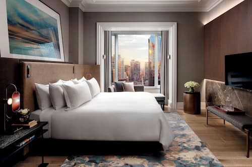Egyptian cotton sheets, premium bedding, down duvets, pillow-top beds