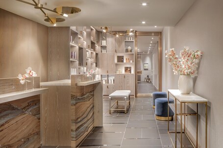 The St. Regis Toronto - Image 8