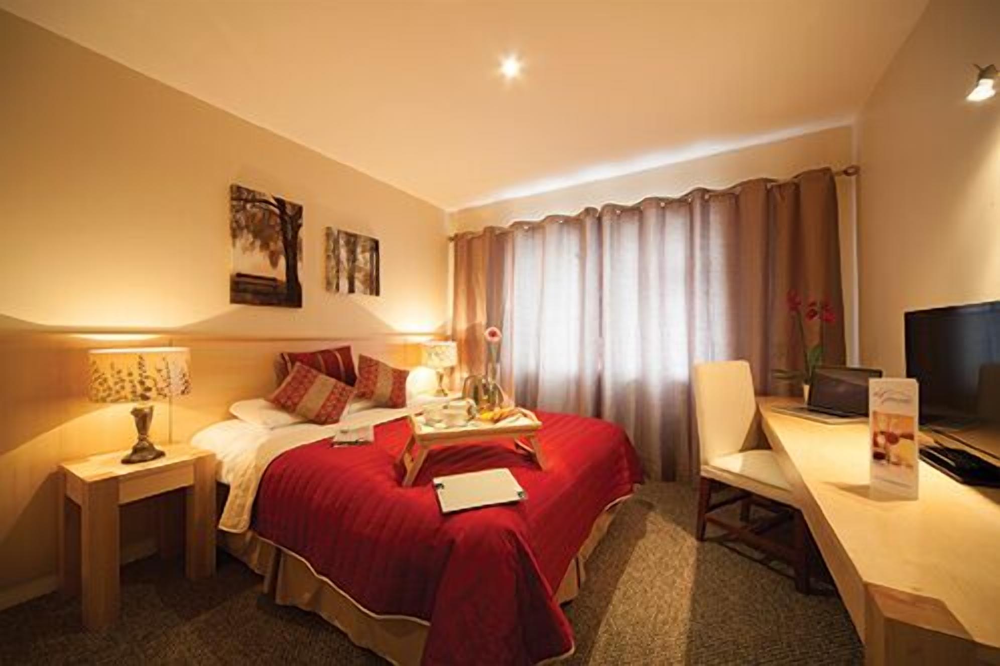 iron/ironing board, cots/infant beds, rollaway beds, free wifi