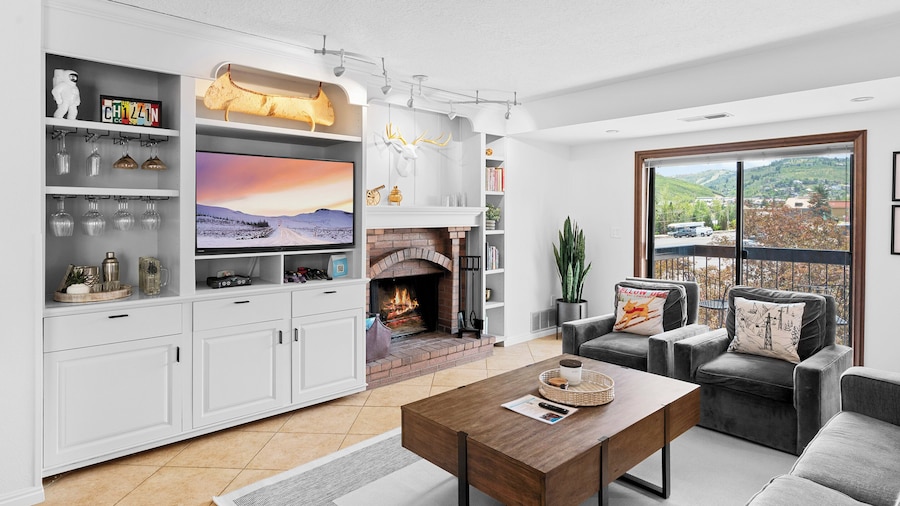 Shadow Ridge by All Seasons Resort Lodging