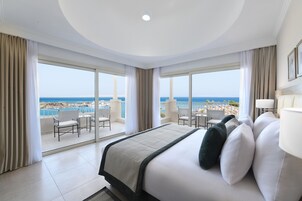 Individualmente mobiliados, cortinas blackout