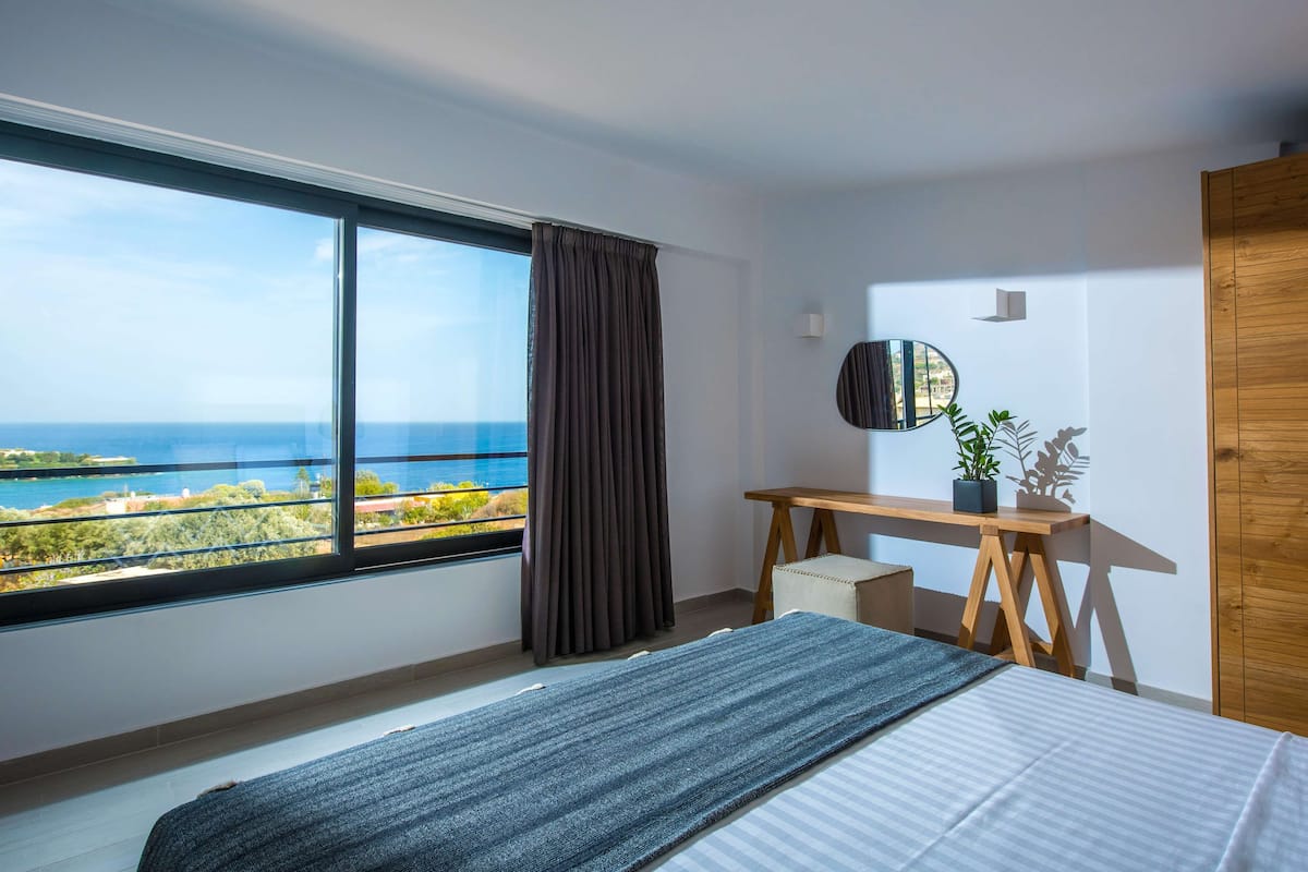 Deluxe Maisonette Sea View | Premium bedding, in-room safe, soundproofing, iron/ironing board
