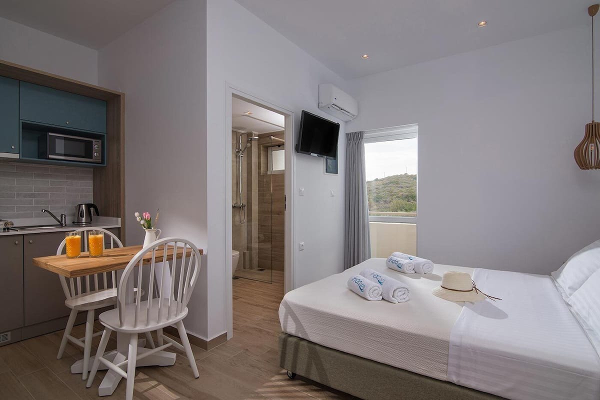 Superior Guest Room Annex with Garden and Side Sea View | Private kitchenette | Full-size fridge, microwave, stovetop, espresso maker