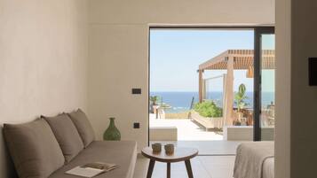 Superior Open Plan Apartment- Sea View | Premium bedding, in-room safe, soundproofing, iron/ironing board