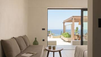 Superior Open Plan Apartment- Sea View | Premium bedding, in-room safe, soundproofing, iron/ironing board