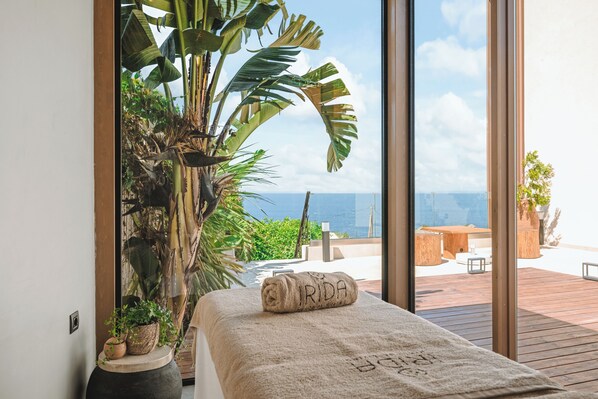 Body treatments, aromatherapy, Swedish massages, 1 treatment room - Irida Mindful Living (Malevizi)