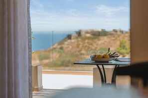 Superior Guest Room Side Sea View | Dining | Mediterranean cuisine