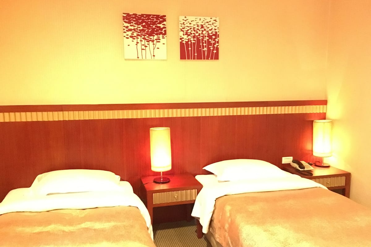 Ropa de cama de alta calidad, edredón y artículos del minibar gratis