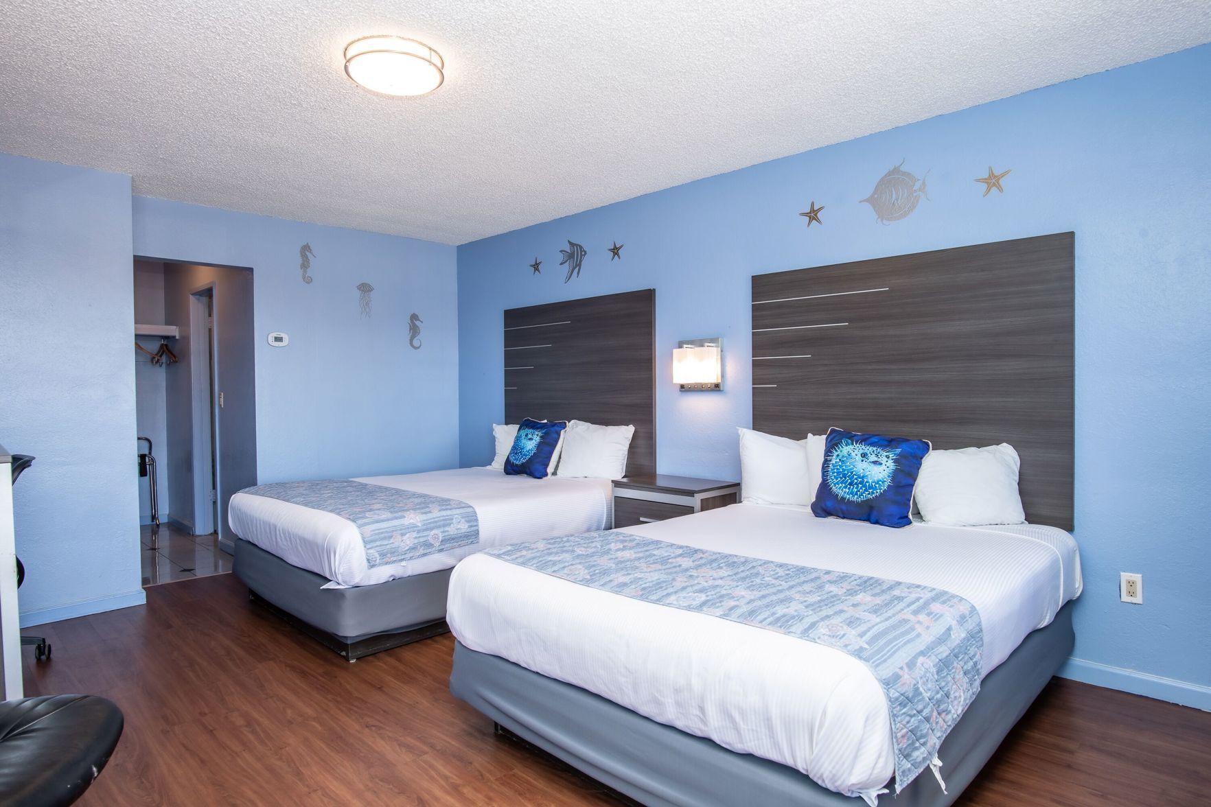 Desk, blackout drapes, free WiFi, bed sheets