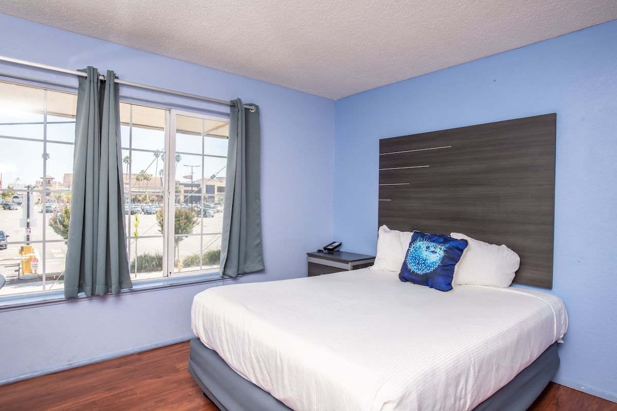 Standard Double Room, 2 Bedrooms, Park View (Kitchenware not included) | Työpöytä, pimennysverhot, ilmainen Wi-Fi, vuodevaatteet