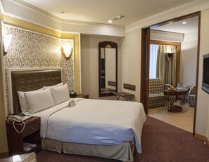 皇家套房, 1 張標準雙人床 | 客房內保險箱、書桌、隔音、熨斗/熨衣板