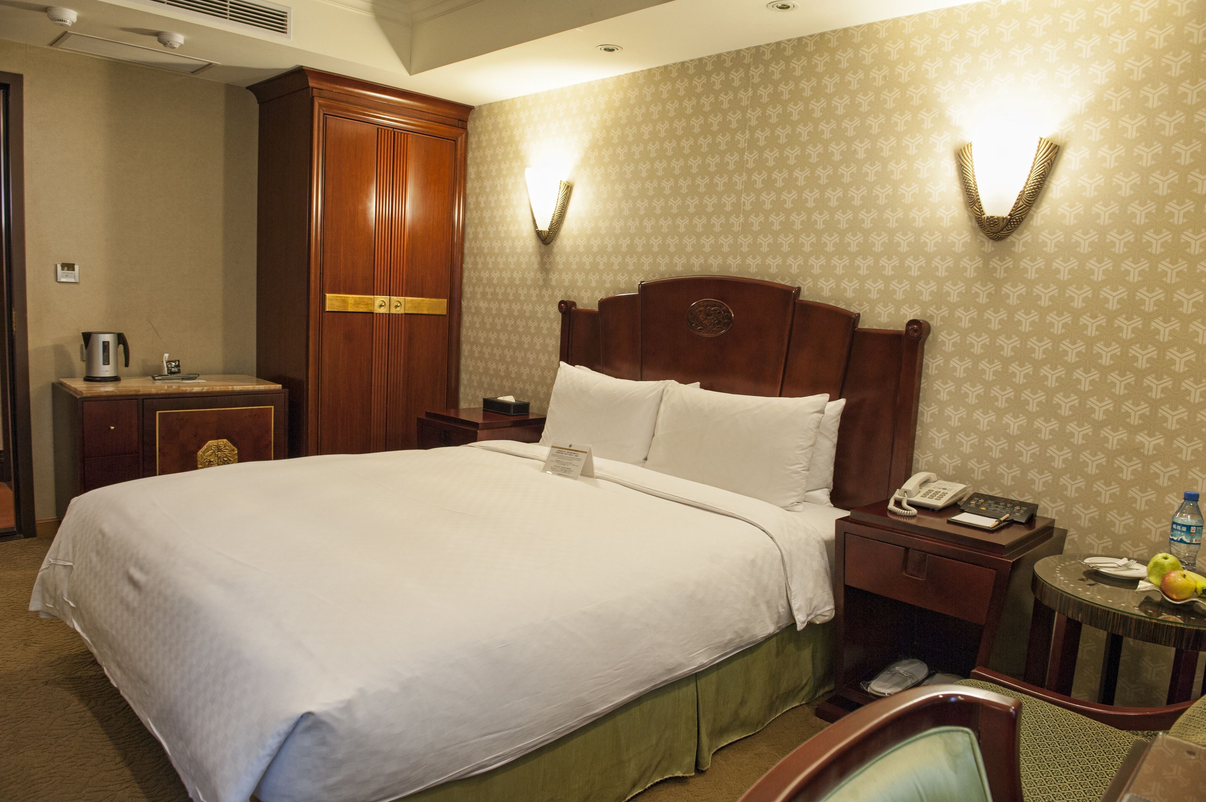 standard double room | in-room safe, desk, soundproofing, iron/ironing board