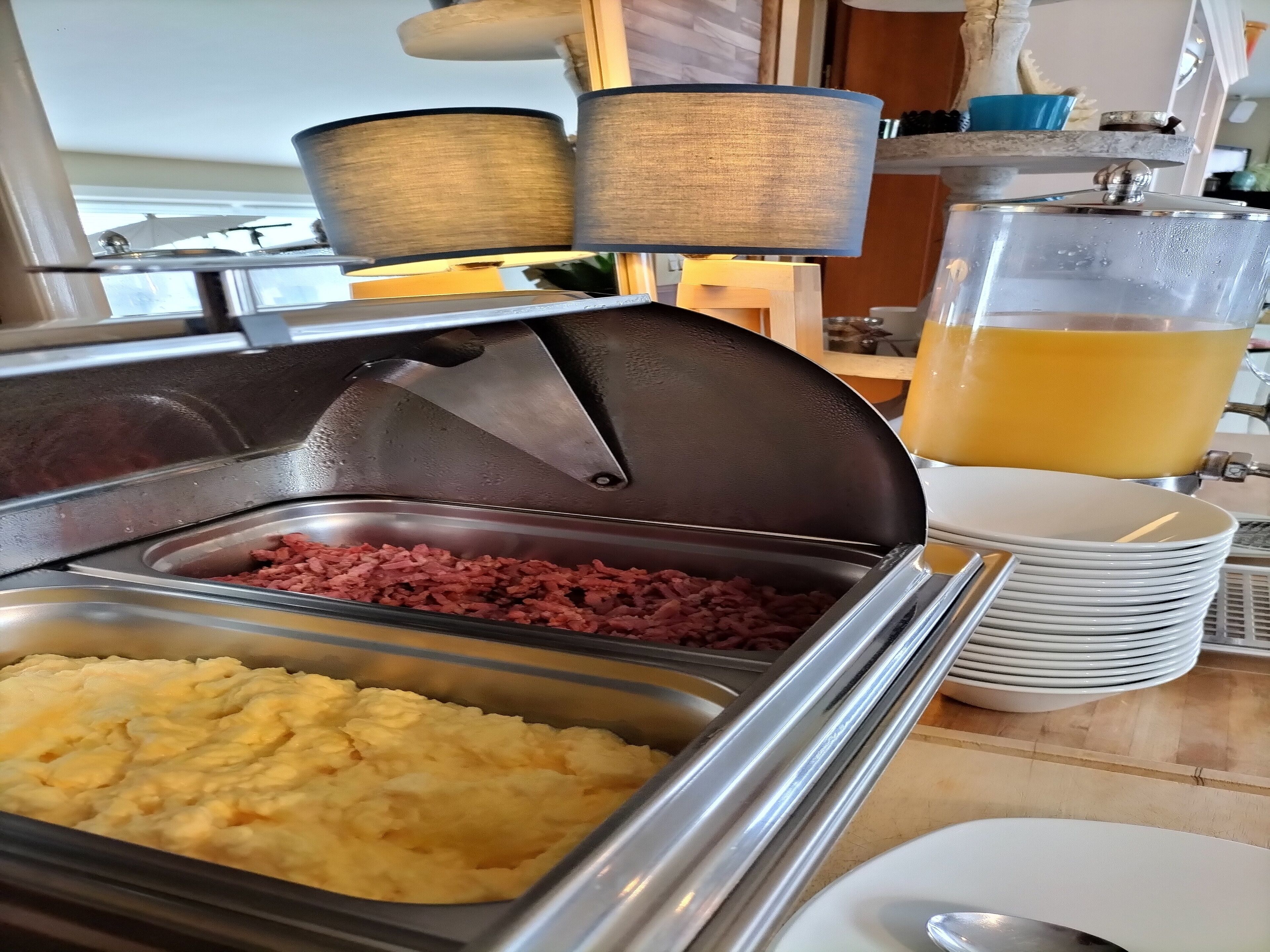 daily self-service breakfast (eur 15 per person)