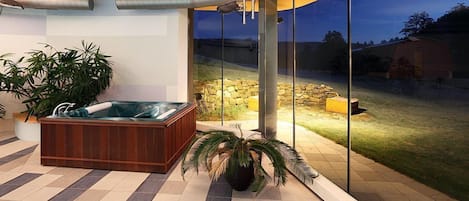 Turkish bath, massage/treatment rooms