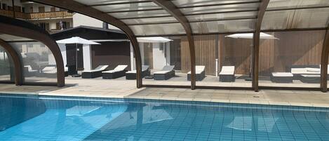 Indoor pool, outdoor pool