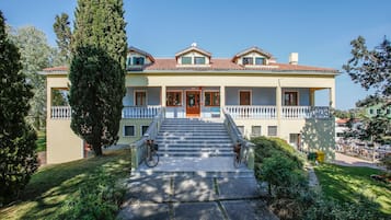 Majoituspaikan julkisivu