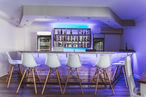 Bar (on property) - Victoria & Alfred Guest House (Gqeberha (Port Elizabeth))