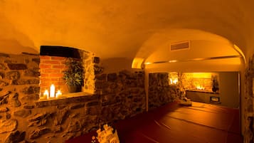 Sauna, hot tub, aromatherapy, massages