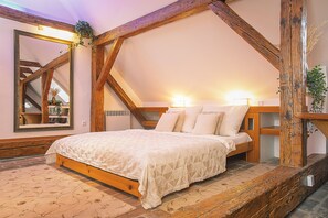 Premium Attic Apartment with Private Terrace and Castle View