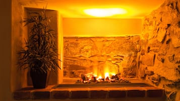 Sauna, tina de hidromasaje, aromaterapia y masajes