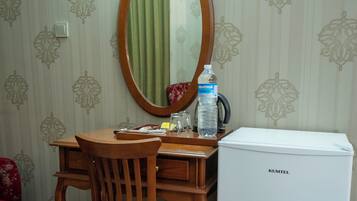 Tweepersoonskamer | Luxe beddengoed, een minibar, een kluis op de kamer, geluiddichte muren