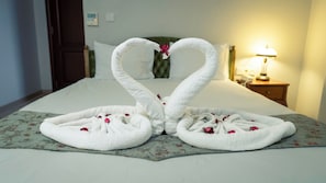 Ropa de cama de alta calidad y minibar