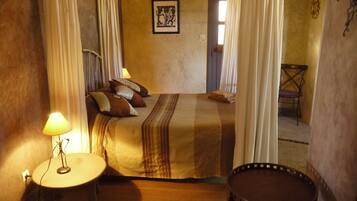 Suite Keluarga | Tempat tidur Tempur-Pendic, brankas, dan tempat tidur bayi gratis