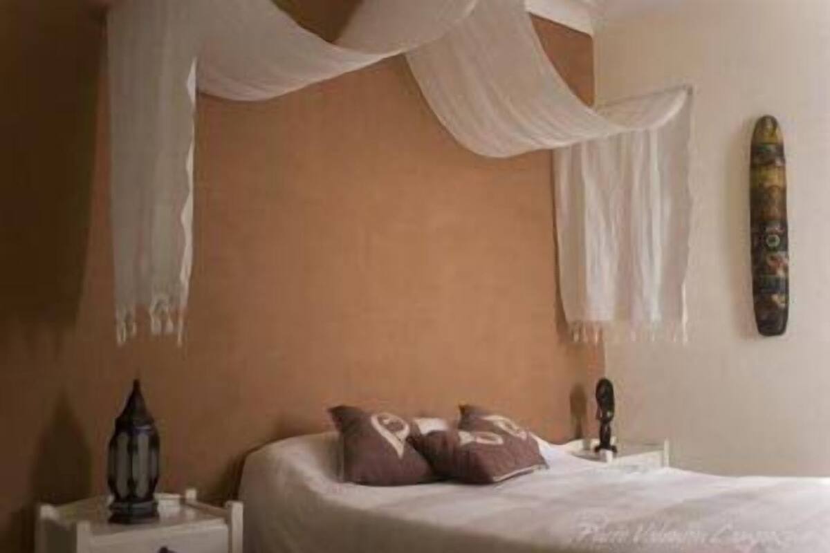 Standard Room (Blanche) | Tempur-Pedic beds, in-room safe, cribs (free), WiFi (free)