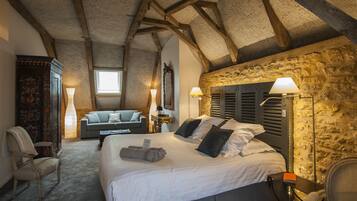 Superior Double Room | In-room safe, individually decorated, blackout drapes, soundproofing