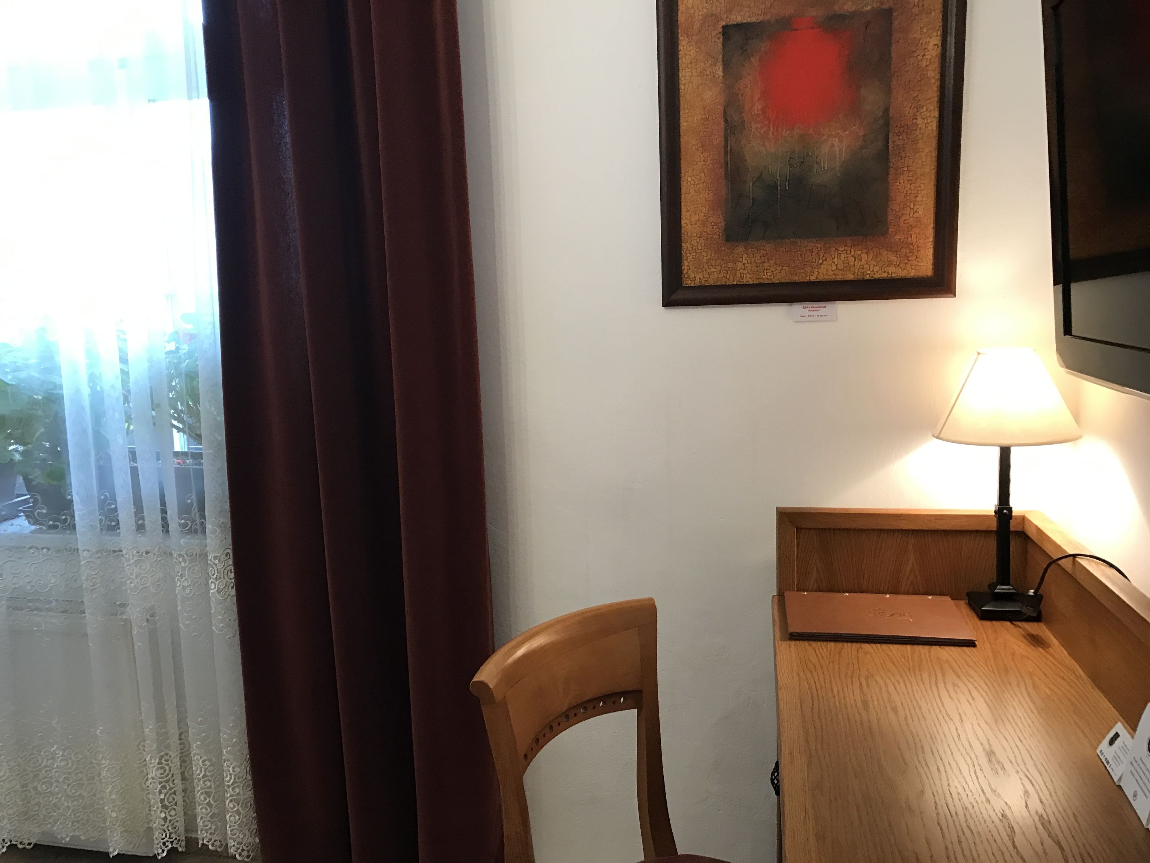 deluxe suite (suite 004) | 1 bedroom, premium bedding, select comfort beds, in-room safe