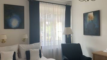Deluxe Suite, 2 Bedrooms, Bathtub, Garden View (Suite 003)