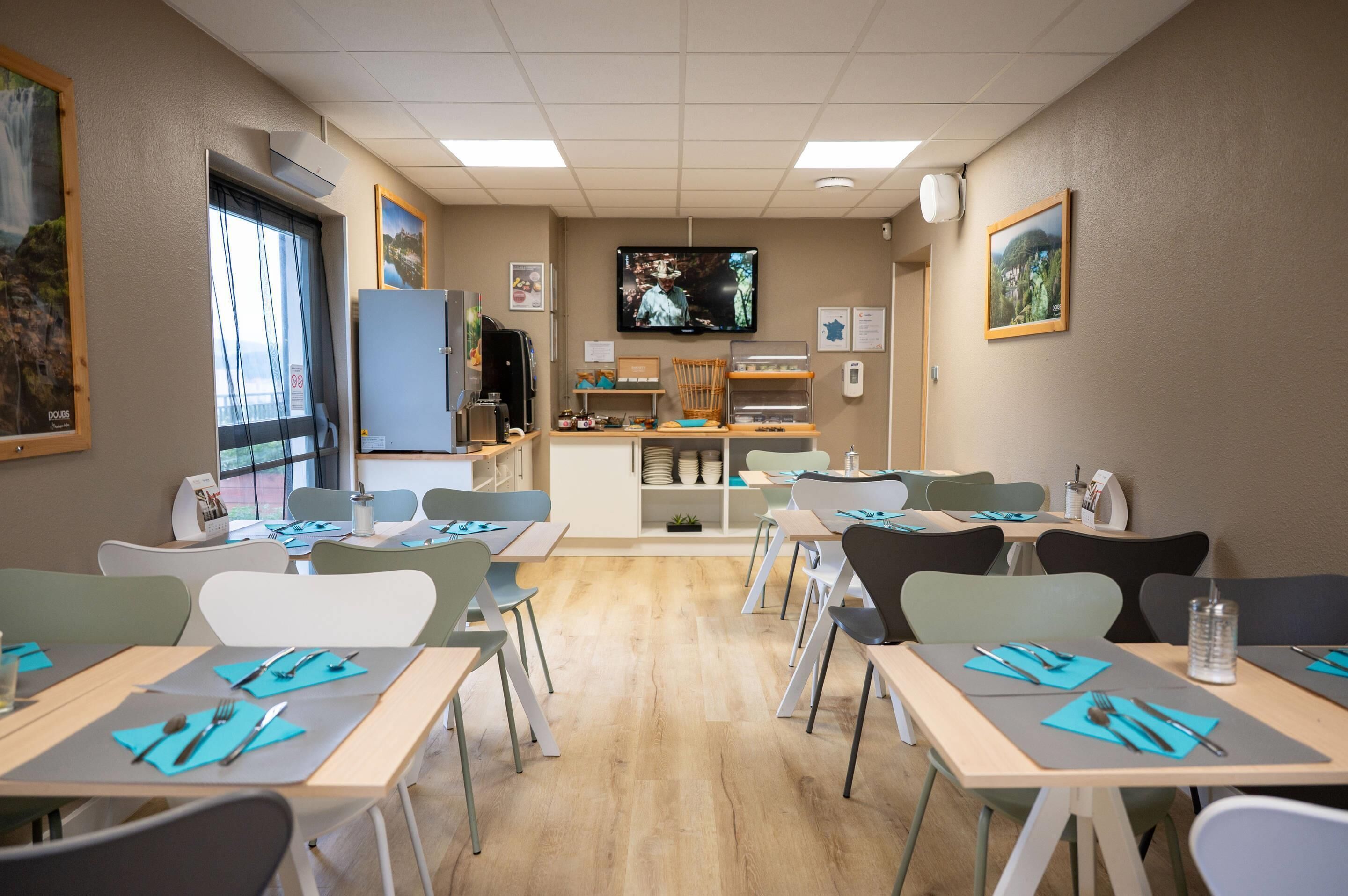 Daily buffet breakfast (EUR 12.90 per person)