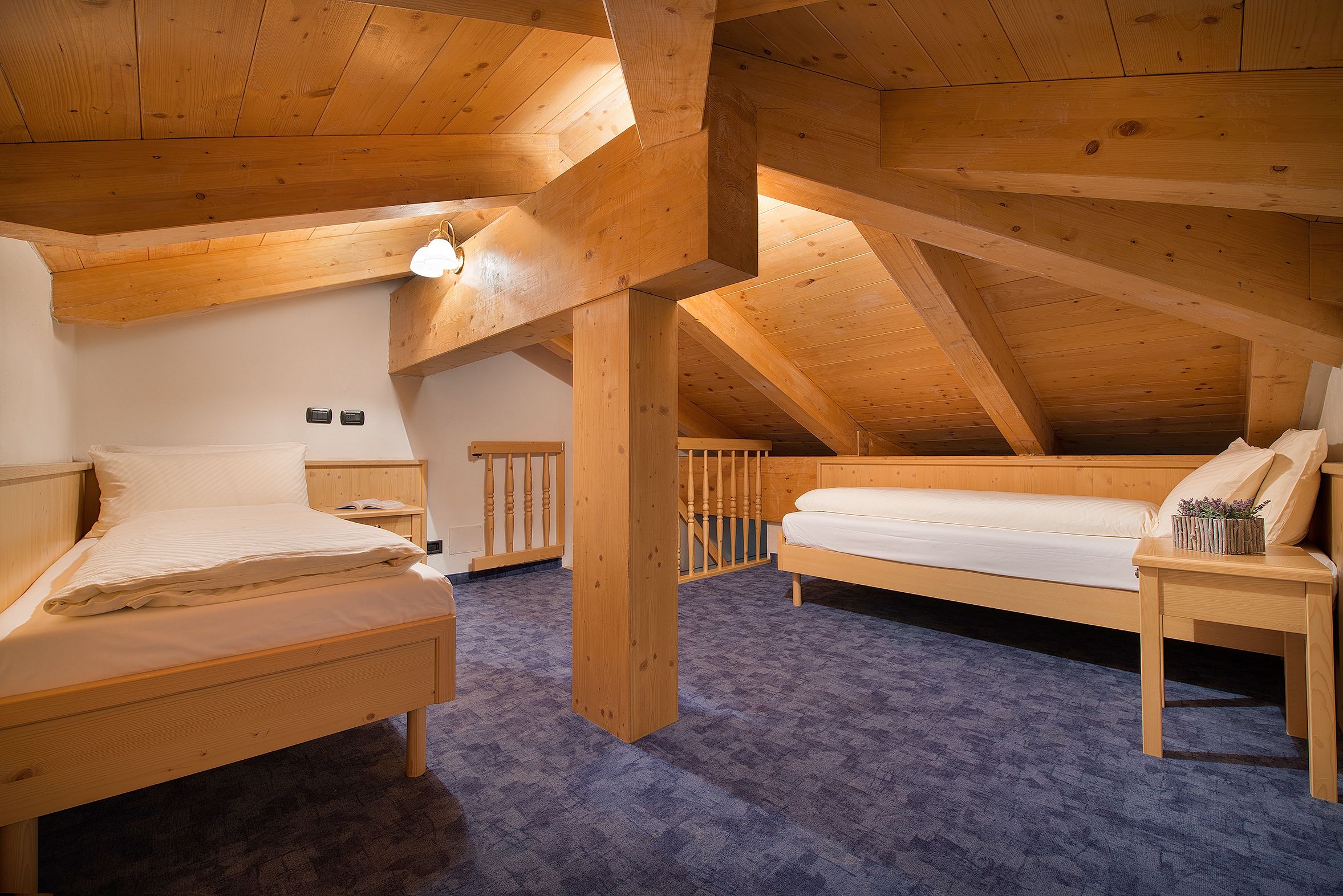 standard quadruple room | 1 bedroom, in-room safe, soundproofing, bed sheets