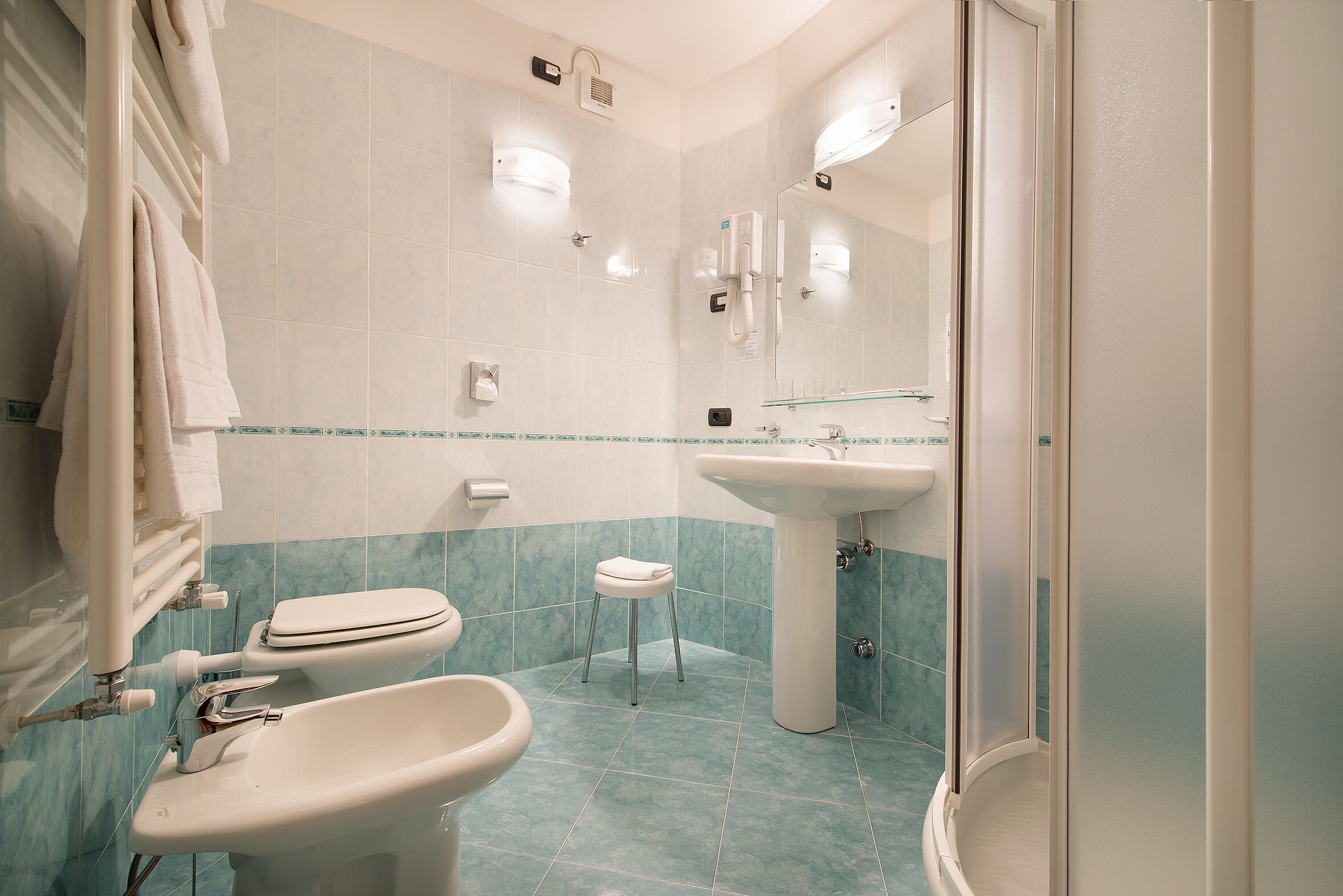 superior double or twin room | bathroom | combined shower/bathtub, hair dryer, slippers, towels
