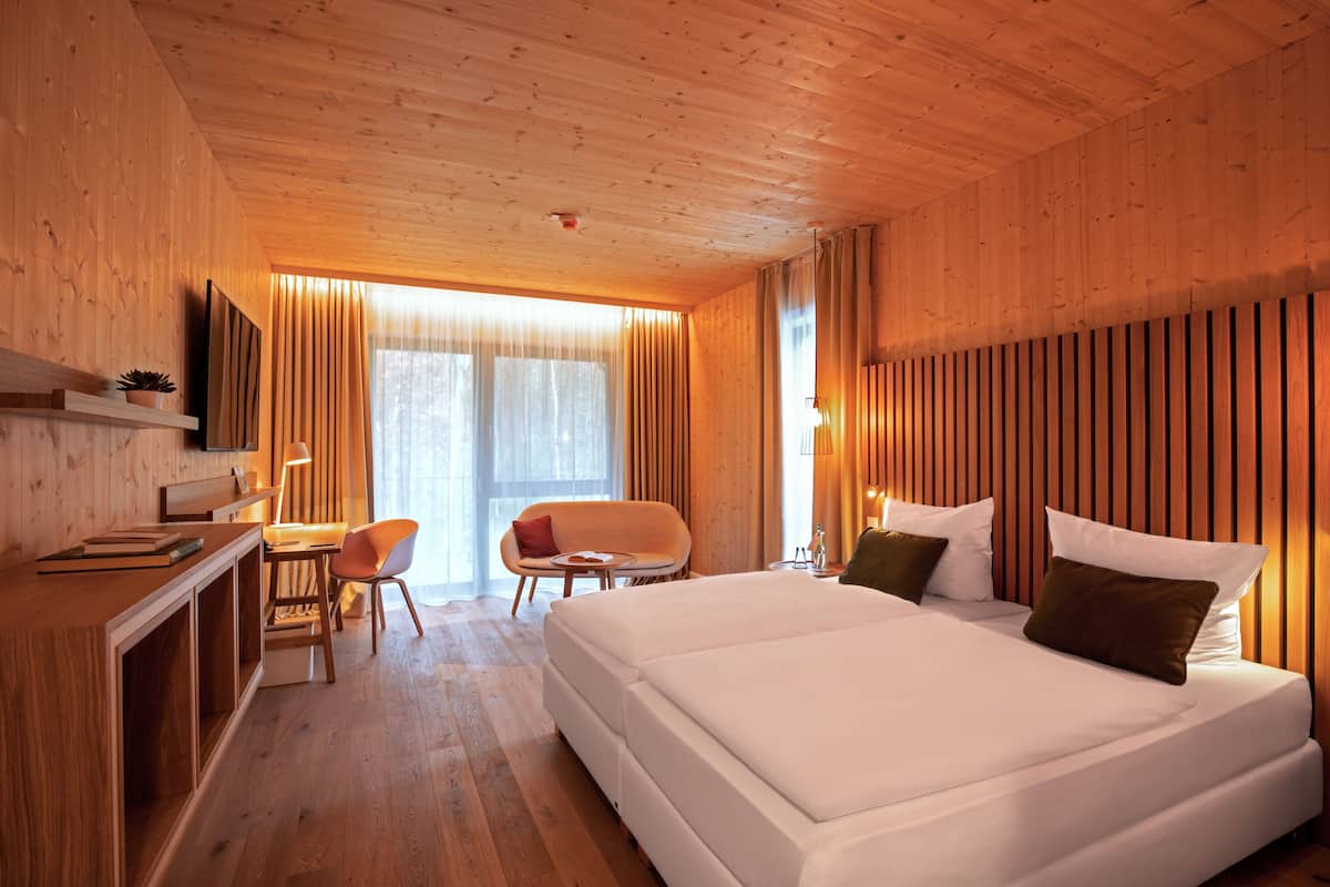 1 bedroom, minibar, in-room safe, desk
