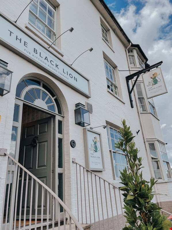 Front of property - The Black Lion, Long Melford (Sudbury)