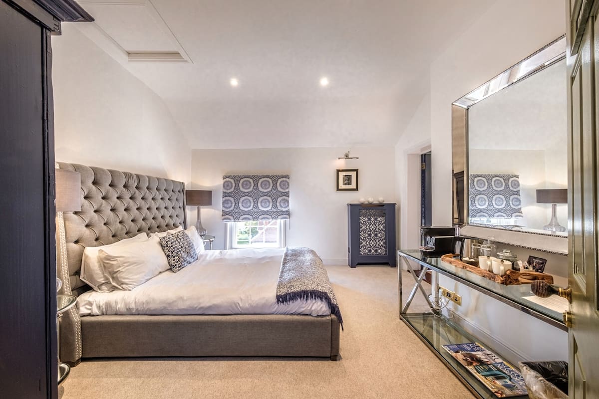 Comfort tweepersoonskamer | 1 slaapkamer, een strijkplank/strijkijzer, gratis wifi, beddengoed
