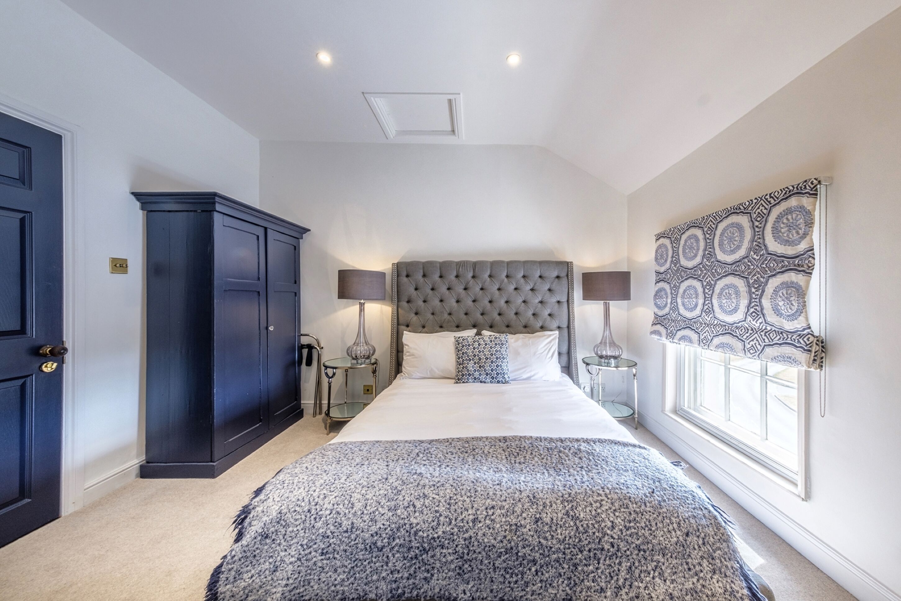 Habitación Confort doble | Tabla de planchar con plancha, wifi gratis, ropa de cama