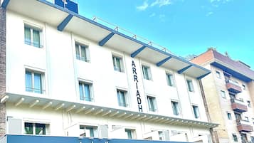 Façana frontal de l'allotjament