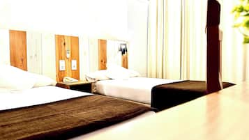Double Room with Terrace | Seprai antialergi, tirai kedap cahaya, kedap suara, dan Wi-Fi gratis
