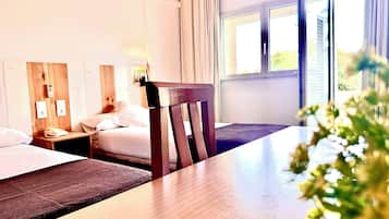 Habitació amb dos llits individuals Comfort | Roba de llit hipoal·lergògena i cortines opaques