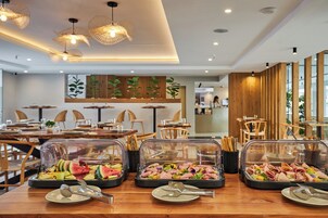 Desayuno estilo bufé