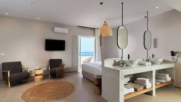 Egyptian cotton sheets, premium bedding, minibar, in-room safe