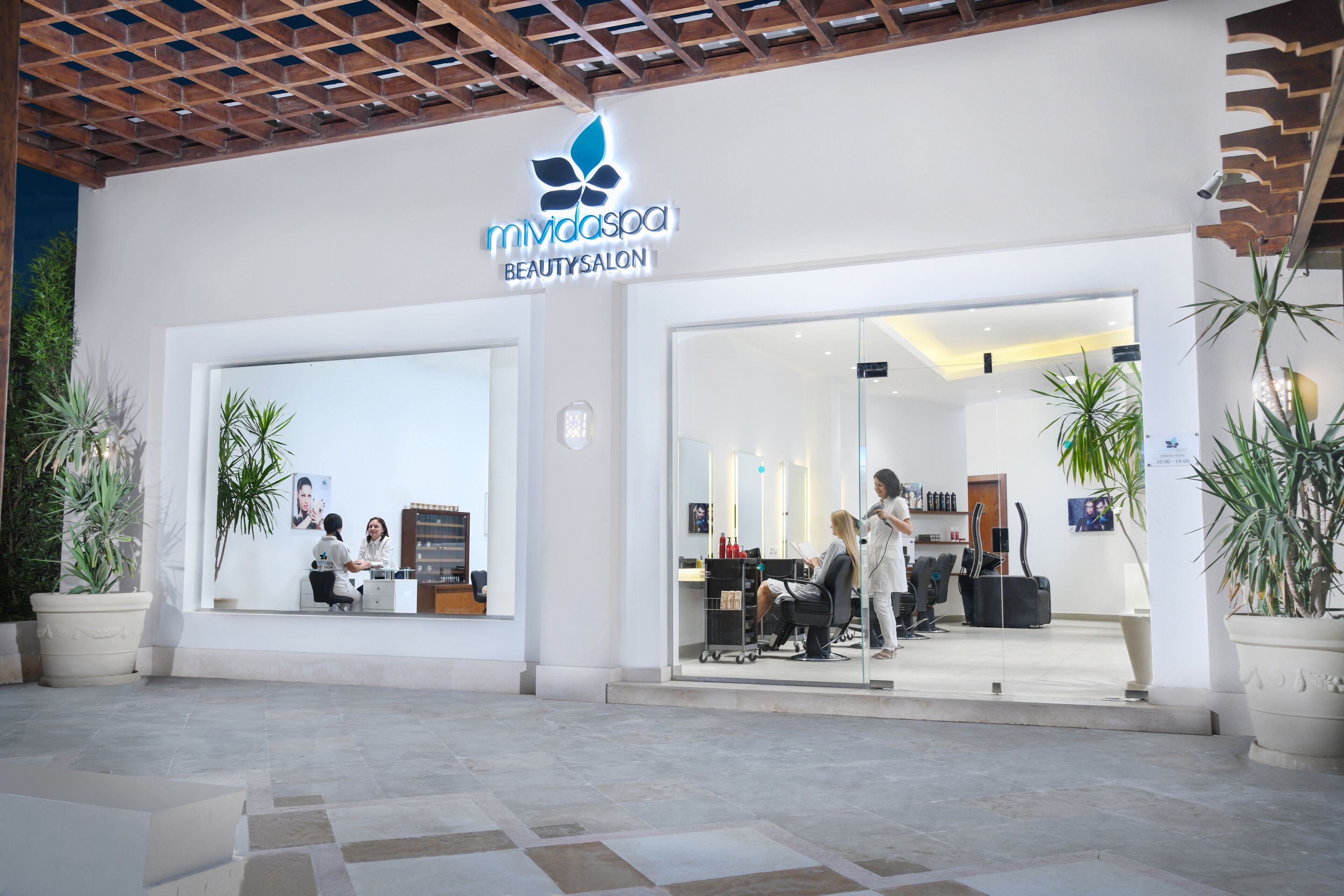 body treatments, hot stone massages, deep-tissue massages