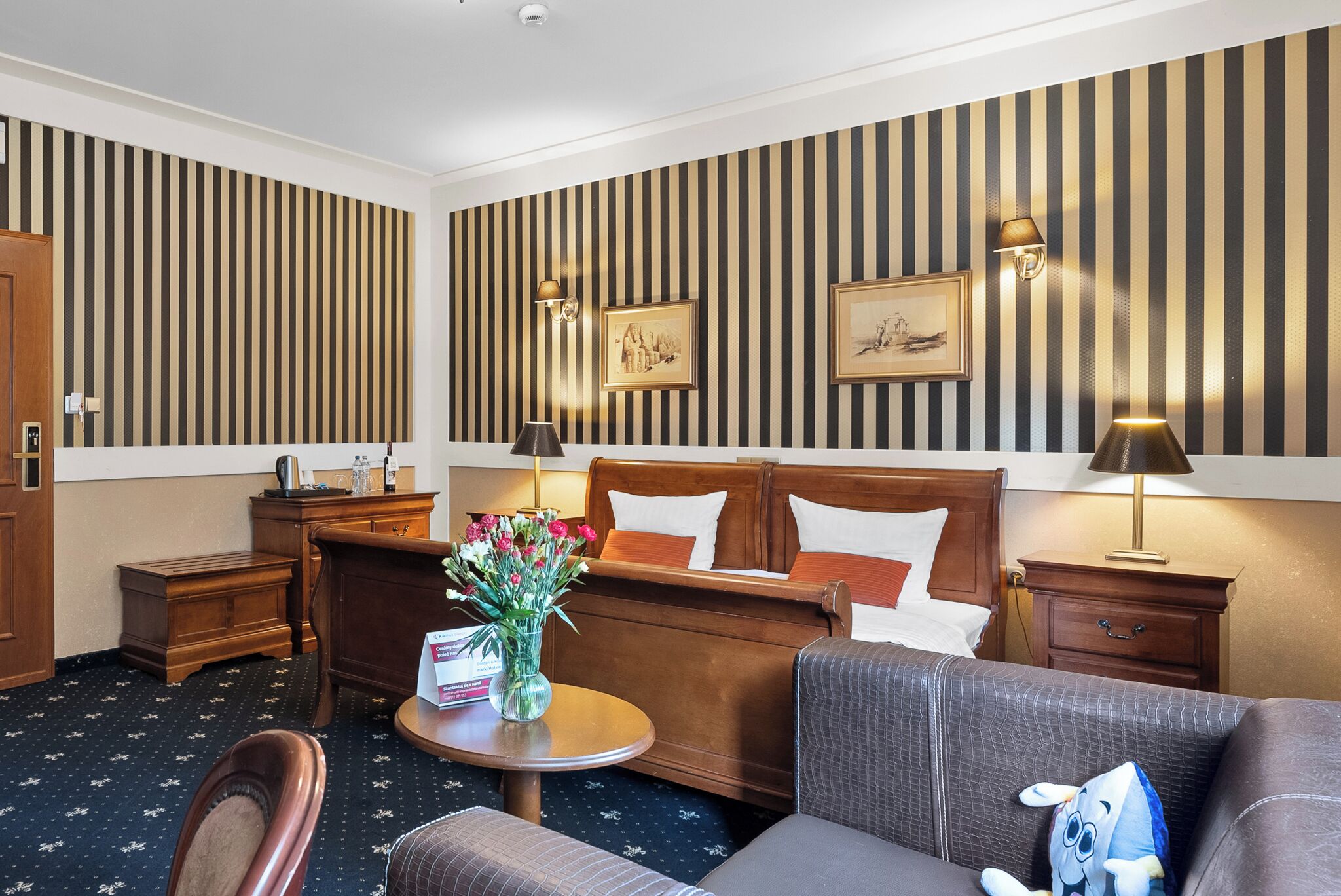 junior suite, 1 king bed | desk, iron/ironing board, free cots/infant beds, free wifi