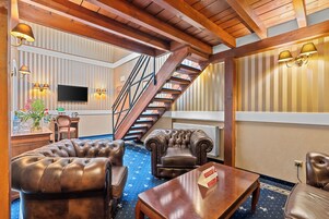 Standard Apartment, 1 King Bed | Desk, iron/ironing board, free cribs/infant beds, free WiFi