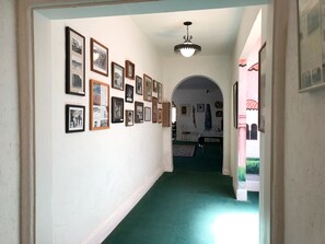 Lobby lounge - Amargosa Opera House (Death Valley)