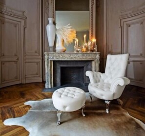 2 bedrooms, minibar, in-room safe, desk