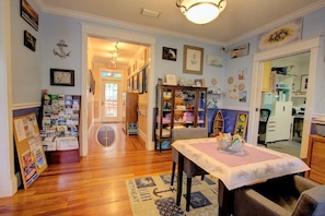 Interior - Anchor Inn NSB Bed & Breakfast (New Smyrna Beach)