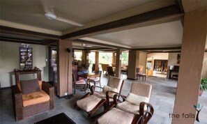 Lobby - The Falls Resort at Manuel Antonio (Quepos)